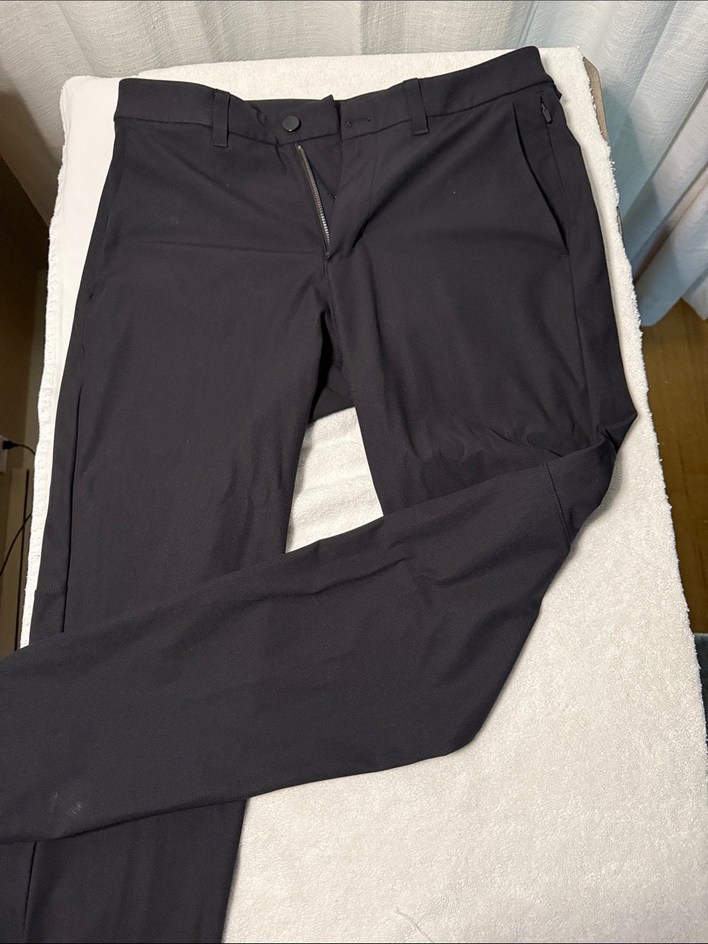 lululemon athletica Men's Black Slim Athletic Trousers
